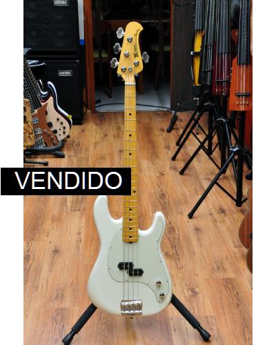 Music Man Cutlass Bass Ivory White